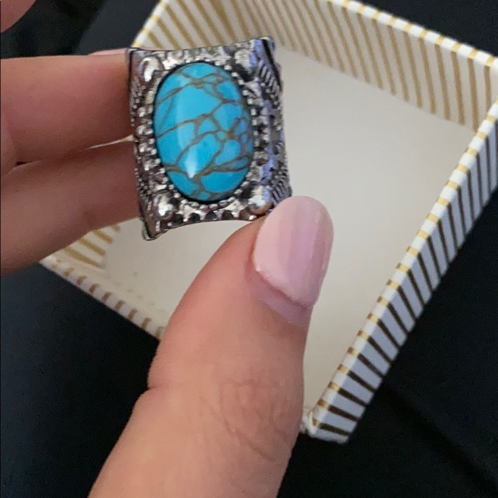 Very cute ring - Picture 2 of 2